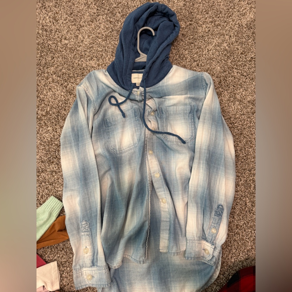 American Eagle Outfitters Blue Gradient Hoodie Shirt